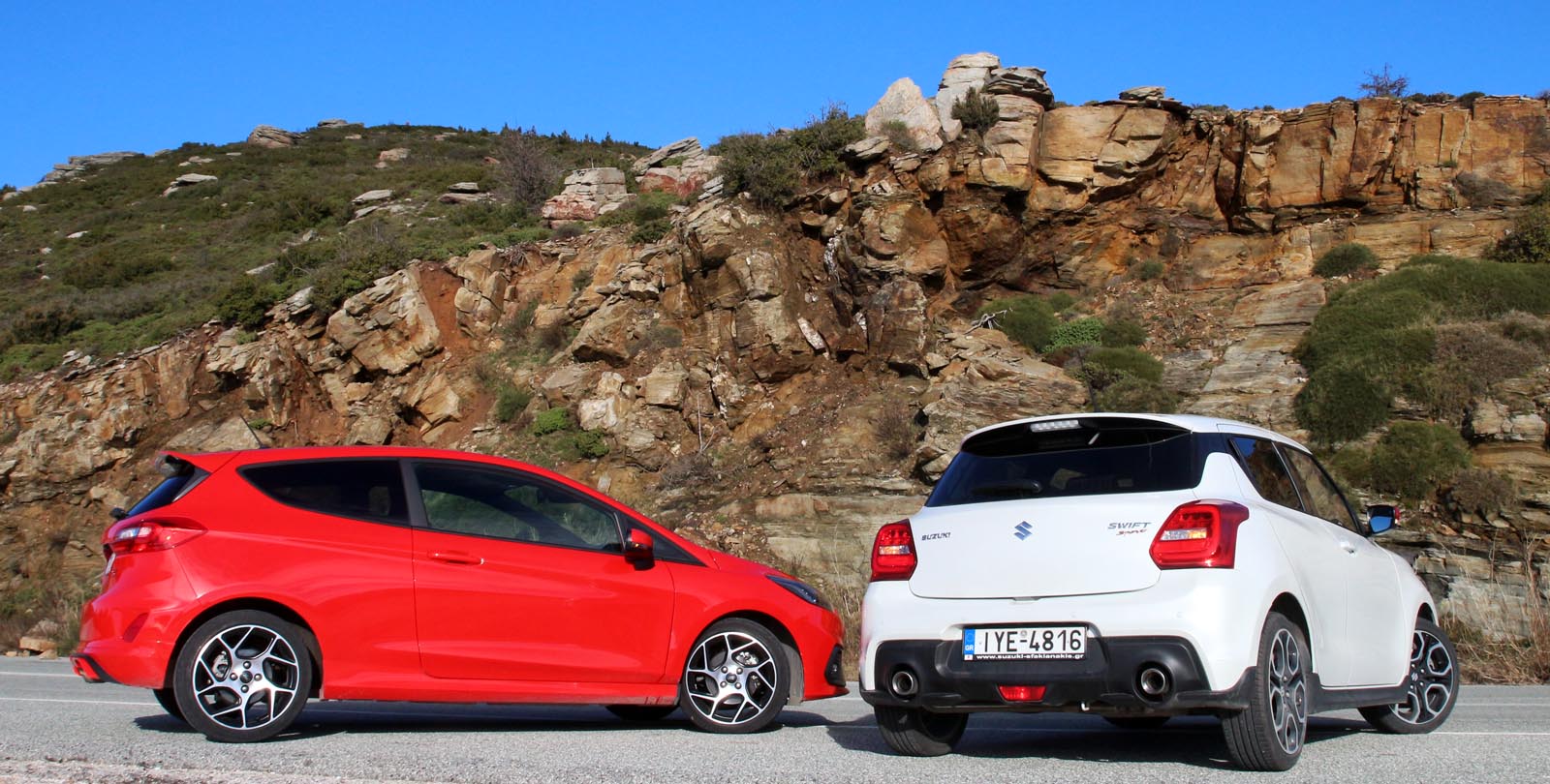 Ford Fiesta ST Vs Suzuki Swift Sport test Drive Caroto gr Ford Fiesta ST Vs Suzuki Swift Sport test Drive Caroto gr