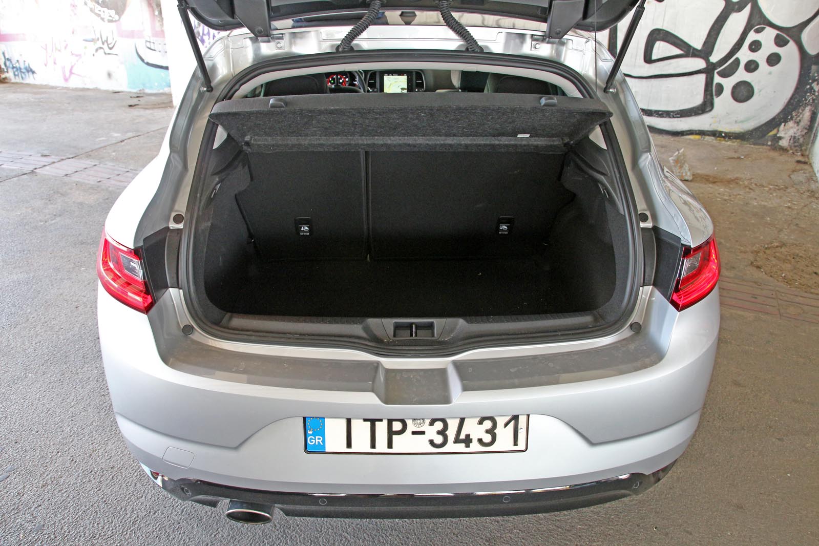 Renault Clio 0.9 Tce 90 vs Renault Megane 1.2 TCe 130 ...