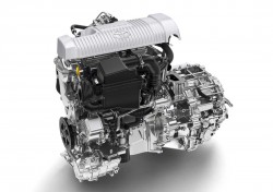 yaris_hybrid_engine_02_v04