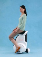 17109_uni-cub_personal_mobility_device