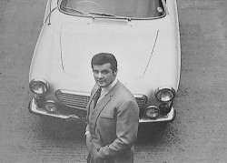 roger-moore_volvo-p1800 roger-moore_volvo-p1800