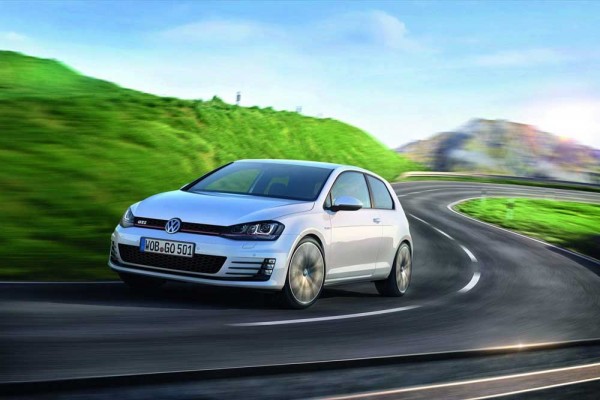 2014-VW-Golf-GTI-1000 (5)