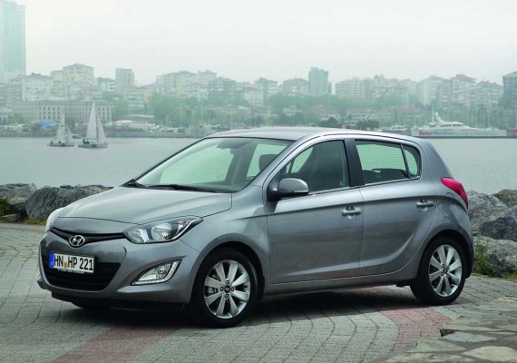 Hyundai-i20_2013_1000 (5)