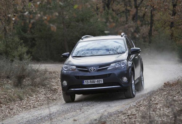Toyota-RAV4_EU-Version_2013_1000 (4)