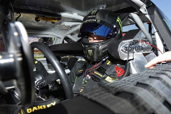 Valentino-Rossi-NASCAR-test drive (2)