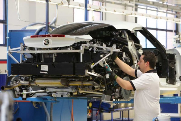 Alfa-Romeo-4C-in production line (38)