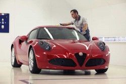 Alfa-Romeo-4C-in production line (48)