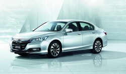 HONDA-ACCORD-HYBRID-1