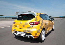 2014 Renault Clio Cup (1)