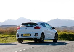 Kia-Pro_Ceed_GT_2013_100ad (2)