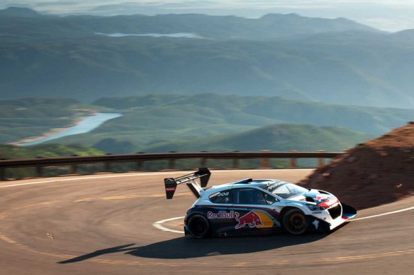 Loeb-Wins-New-Rekord-Pikes-Peak-Peugeot (7)