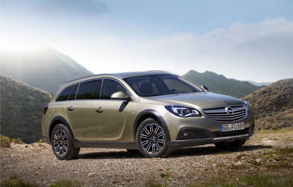 Opel-Insignia-Country-Tourer-2013 (2)