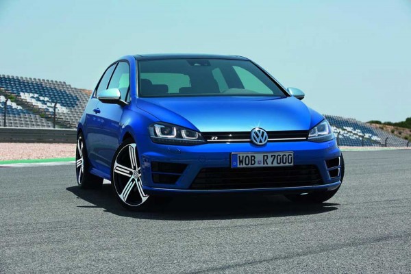 2014 Volkswagen Golf R (4)