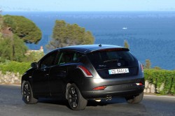 LANCIA-DELTA-2014-3-MOMO