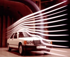 Aerodynamics in a Nutshell: Mercedes in wind tunnel