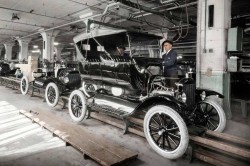 Ford-old-assembly-line (1)