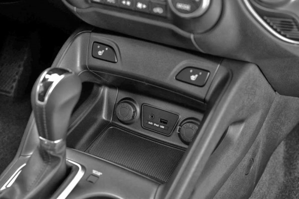 Hyundai-lighter_USB-Tucson-12V-Sockets