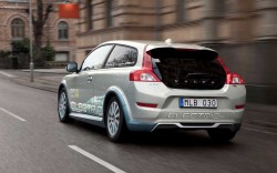 VOLVO C30 ELECTRIC CORDLESS CHARGING_6