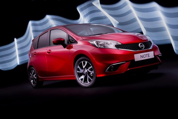 2014-Nissan-Note-3[2]