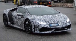 Lamborghini photo at LamboCARS.com