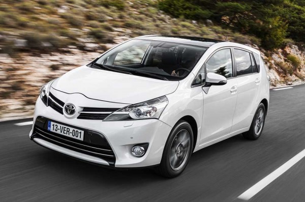 Jed Leceister Audi Q3 White blue