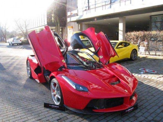 1st production LaFerrari on sale (2)