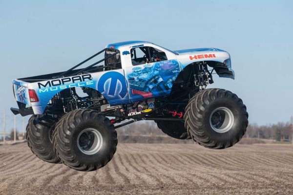 Mopar Muscle monster truck 2014 Ram (1)