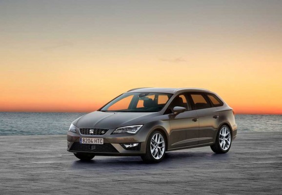 Seat-Leon_ST_2014_1024x768_wallpaper_07