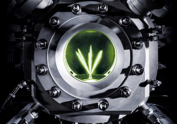 Audi e-fuels bestehen Test im glaesernen Motor