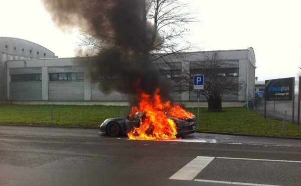 Porsche 911 GT3 fire in Switzerland (2)