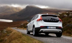 Volvo-V40-Cross-Country (1)