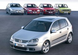 Volkswagen-Golf_2004_000