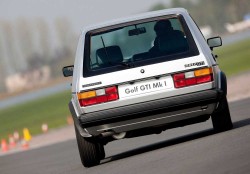 Volkswagen-Golf_I_GTI_1976_001