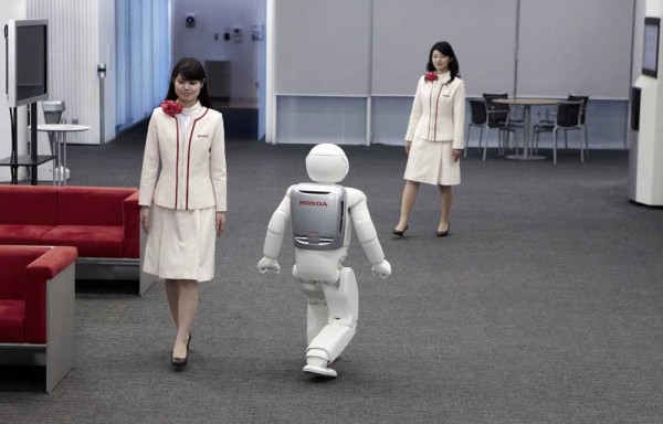 Honda-Asimo-latest-version-2014 (2)