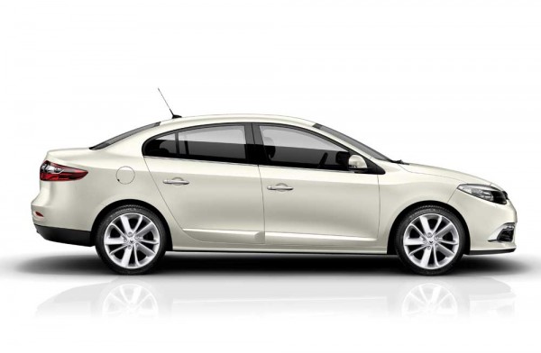 Renault_new_Laguna_Fluence (1)