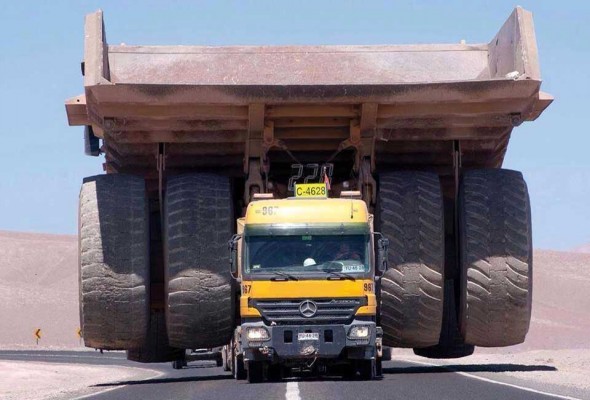 caterpillar-797-mercedes-benz-actros