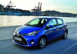 Toyota-Yaris_2015_1000_new (3)
