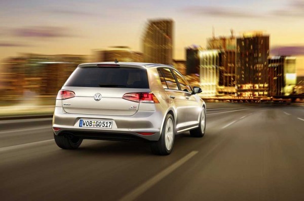 Volkswagen-Golf_2013_1000_3452