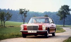 The worlds first five-cylinder diesel in a passenger car Crankcase of the OM 617 D 30 in the Mercedes-Benz 240 D of 1974 (5)