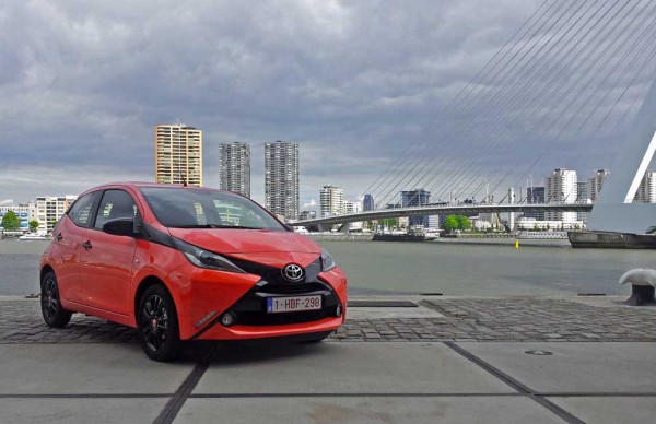 Toyota Aygo 2014 test drive nl (1)