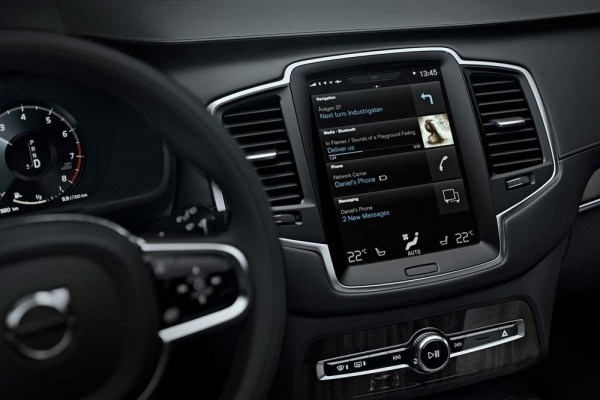 Volvo-XC90-interior-1