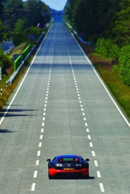 Bugatti-Veyron_Super_Sport_2011_134534 (1)