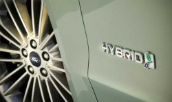 2013-ford-fusion-hybrid_100403119_m