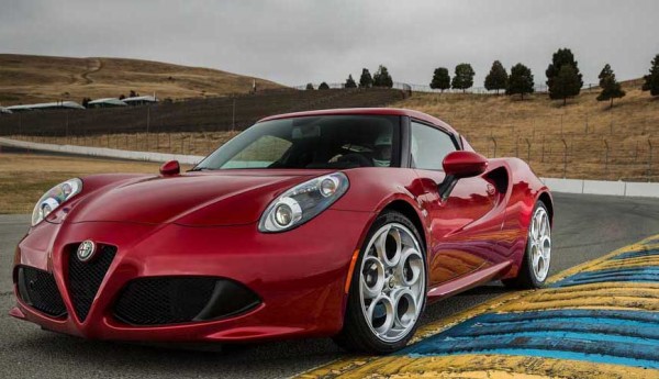 Alfa_Romeo-4C_Coupe_US-Version_2015_16456