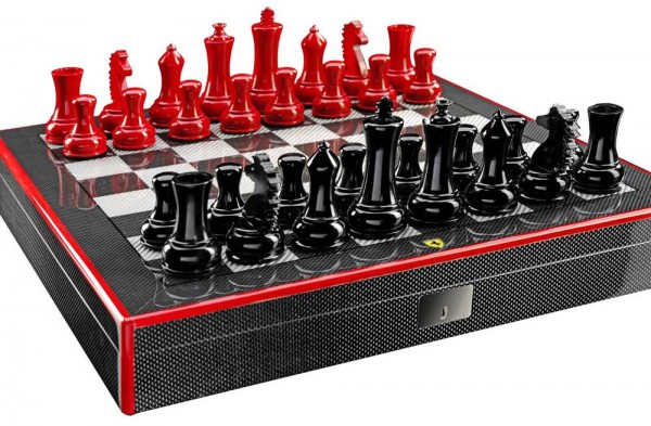 Ferrari carbon fiber chess set costs 1525 EUR (1)