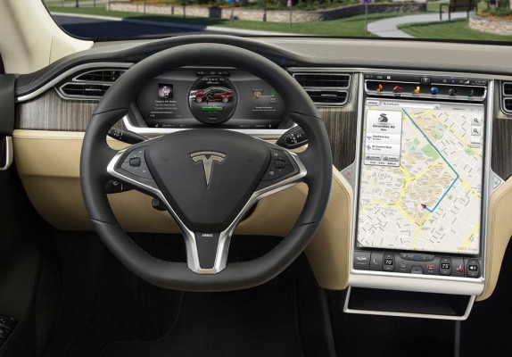 Tesla-Model_S_2013_interior (1)