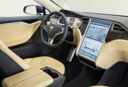Tesla-Model_S_2013_interior (2)