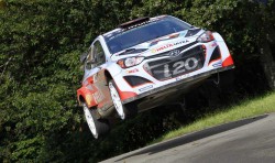 Thierry_Neuville_Rallye_Deutschland_Hyundai_i20_WRC_Action