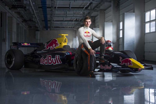 Toro Rosso confirms 16 year old Verstappen as F1 youngest ever race driver  (1)