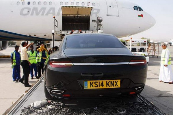 Aston-Martin-Lagonda-4